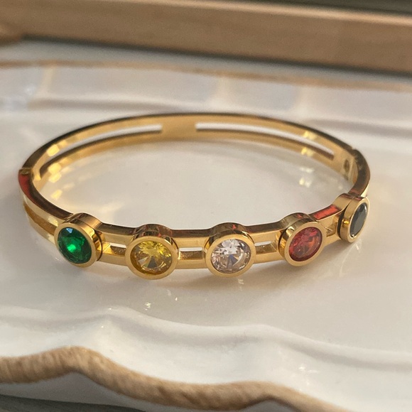 Jewelry - Stainless steel bangle